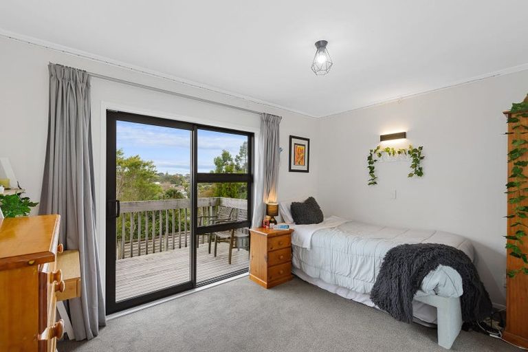Photo of property in 14a West Lynn Road, Titirangi, Auckland, 0604