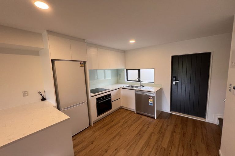 Photo of property in 6/13 Chilcott Road, Henderson, Auckland, 0612