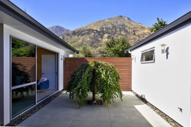 Photo of property in 26 Quill Street, Lake Hayes, Queenstown, 9304