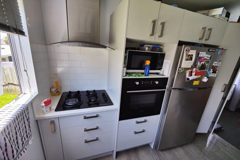 Photo of property in 2/23 Porchester Road, Papakura, 2110