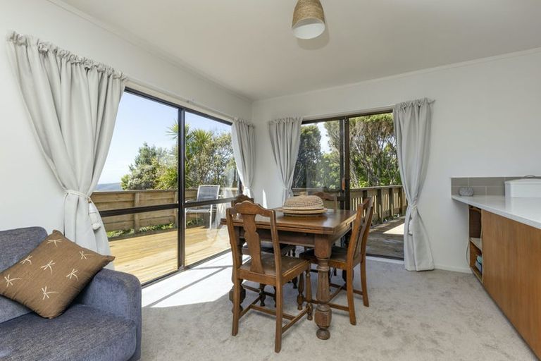 Photo of property in 145 Piha Road, Piha, New Lynn, 0772