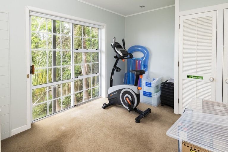 Photo of property in 20 Granger Road, Cockle Bay, Auckland, 2014