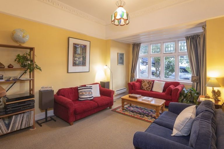 Photo of property in 5 Derby Street, Mount Victoria, Wellington, 6011