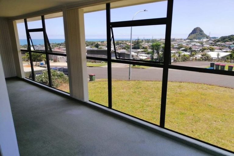 Photo of property in 32 Crownhill Street, Spotswood, New Plymouth, 4310