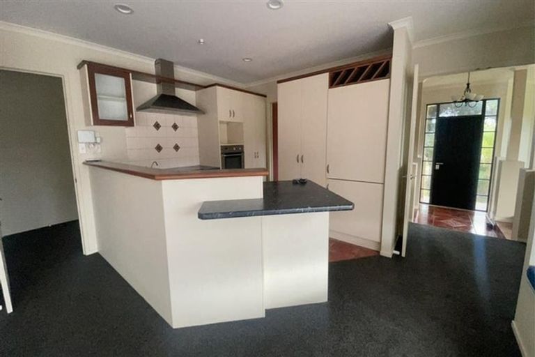Photo of property in 2 Byblos Place, The Gardens, Auckland, 2105