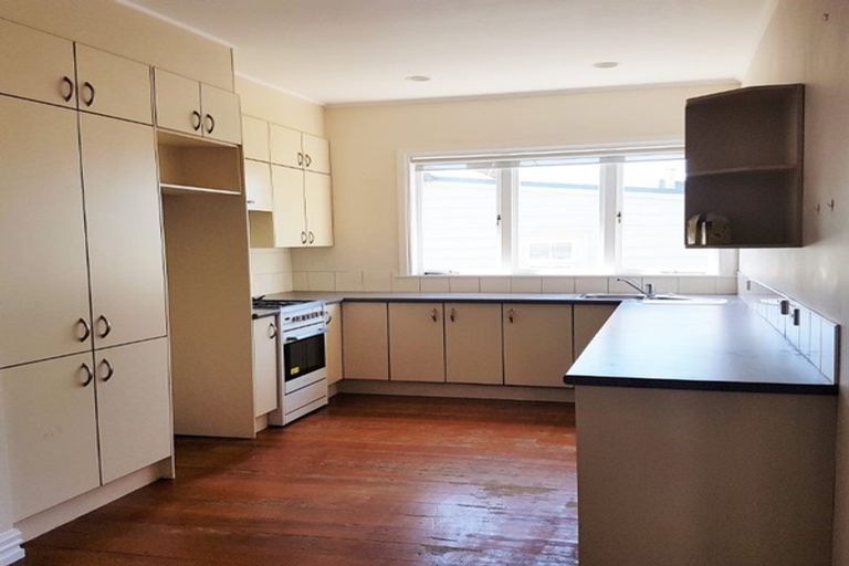 Photo of property in 1/12 Roslyn Terrace, Devonport, Auckland, 0624
