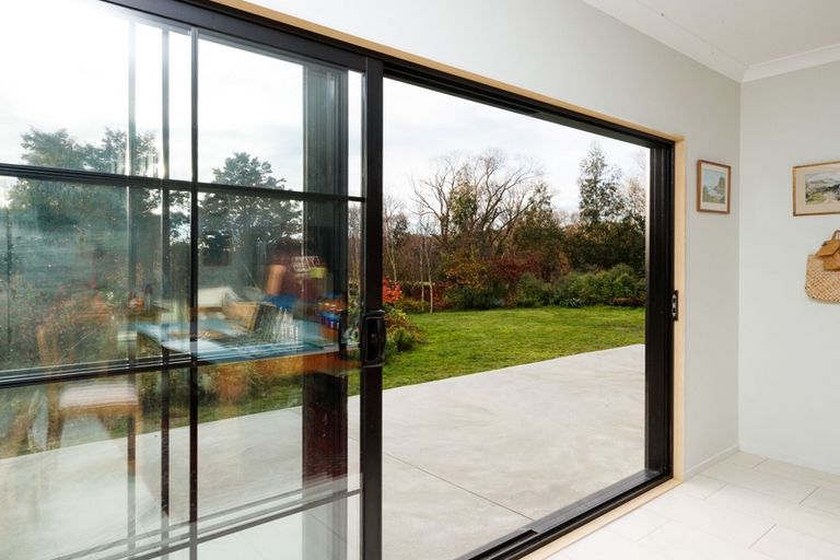 Photo of property in 350 Aokautere Drive, Aokautere, Palmerston North, 4471