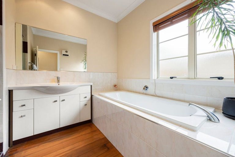 Photo of property in 11a Wellington Street, Hamilton East, Hamilton, 3216