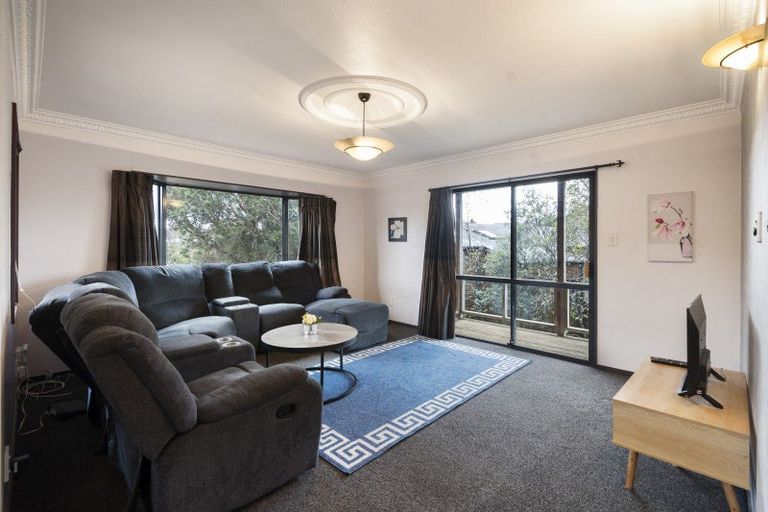 Photo of property in 20 Springdale Grove, Fitzherbert, Palmerston North, 4410