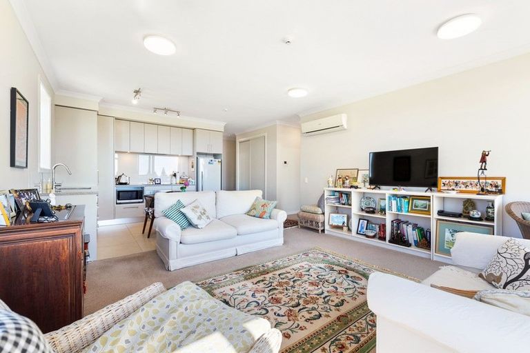 Photo of property in 110 Rewa Rewa Lane, Orewa, 0931