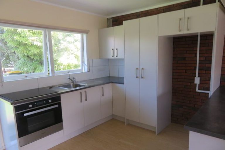 Photo of property in 2/39 Buckingham Crescent, Manukau, Auckland, 2025