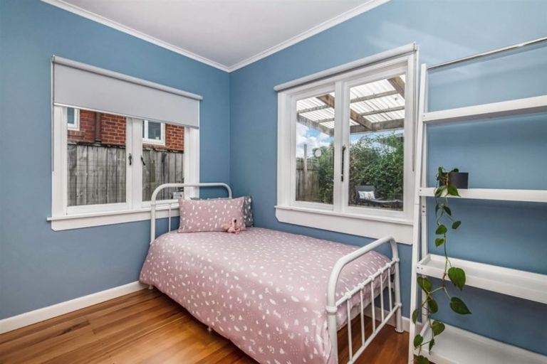 Photo of property in 1/10 Coronation Street, Belmont, Auckland, 0622