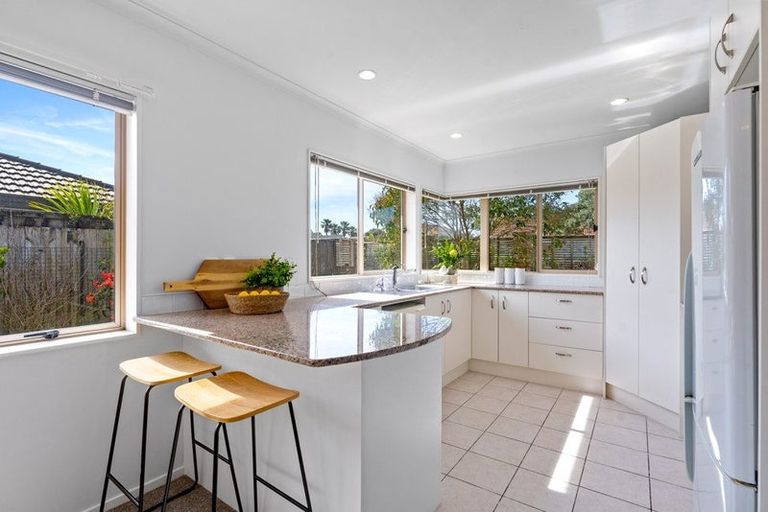 Photo of property in 2a Laurie Street, Red Beach, 0932