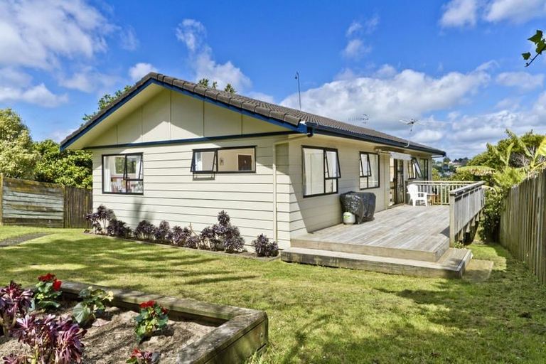 Photo of property in 3 Newport Place, Forrest Hill, Auckland, 0620