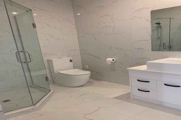 Photo of property in 2 Lavey Road, Flat Bush, Auckland, 2019