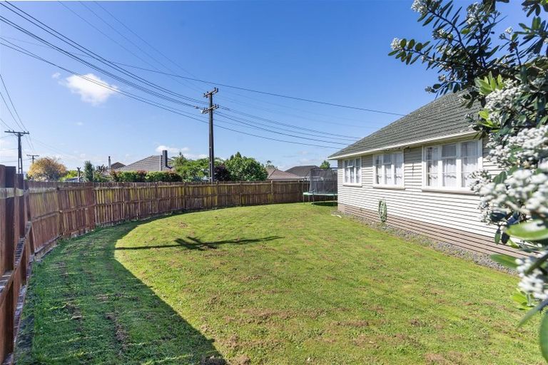 Photo of property in 47 Arimu Road, Papakura, 2110