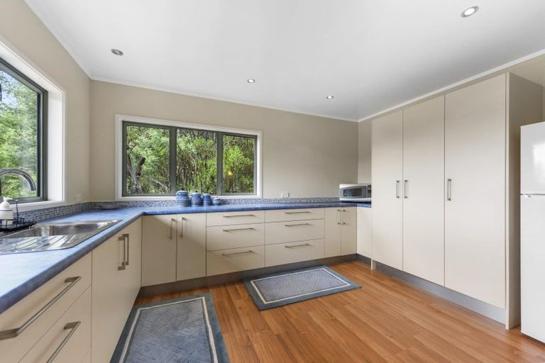 Photo of property in 87 Kent Street, Picton, 7220