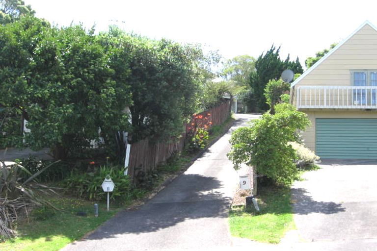 Photo of property in 9 Laurina Road, Sunnynook, Auckland, 0620
