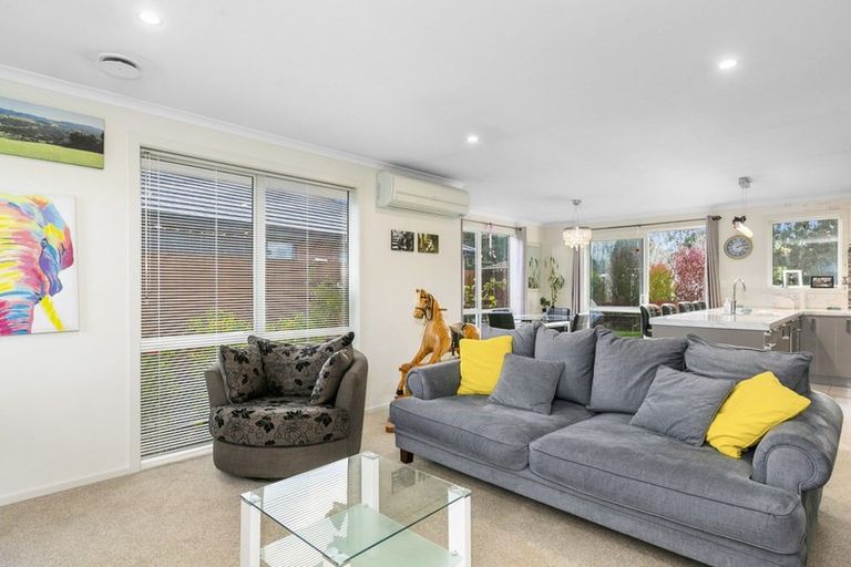 Photo of property in 61 Grandvista Drive, Green Island, Dunedin, 9018