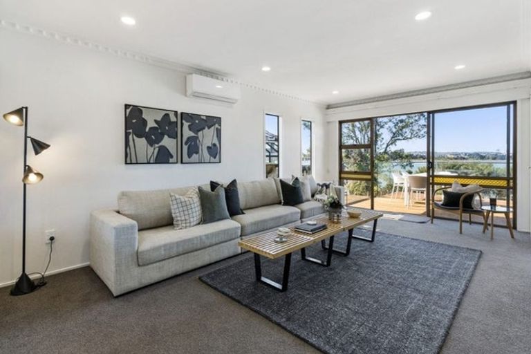 Photo of property in 27 Ferry Parade, Herald Island, Auckland, 0618