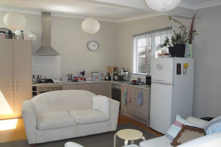 Photo of property in 336 The Terrace, Te Aro, Wellington, 6011