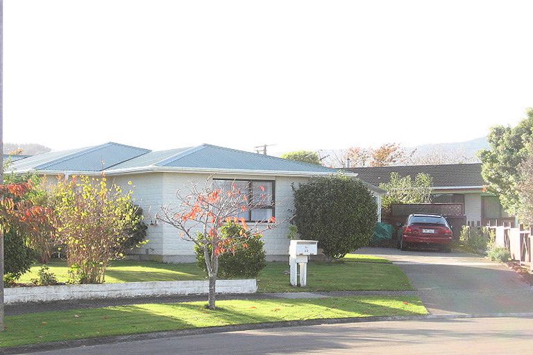 Photo of property in 32 Oriwa Crescent, Otaki, 5512
