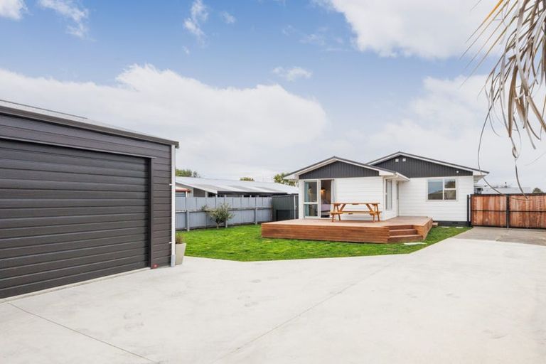 Photo of property in 71 Lockhart Avenue, Milson, Palmerston North, 4414