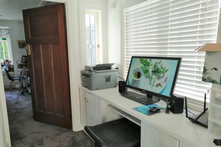 Photo of property in 8 Harrison Avenue, Belmont, Auckland, 0622