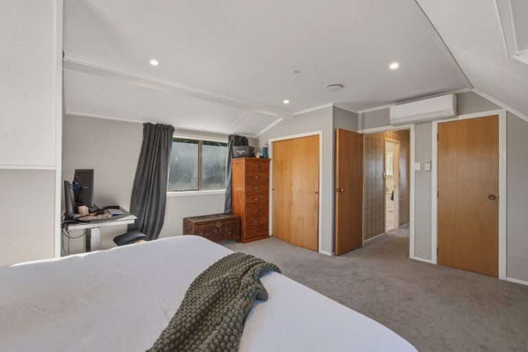 Photo of property in 17 Mountain Road, Western Heights, Rotorua, 3015