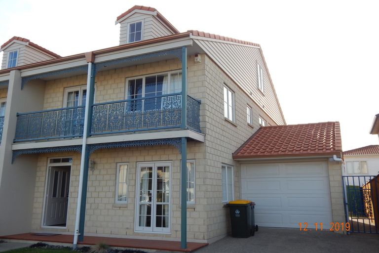 Photo of property in 33 Janway Avenue, Flat Bush, Auckland, 2016