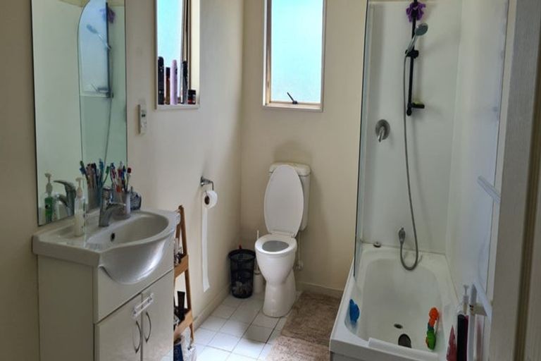 Photo of property in 3 Gina Avenue, Ranui, Auckland, 0612