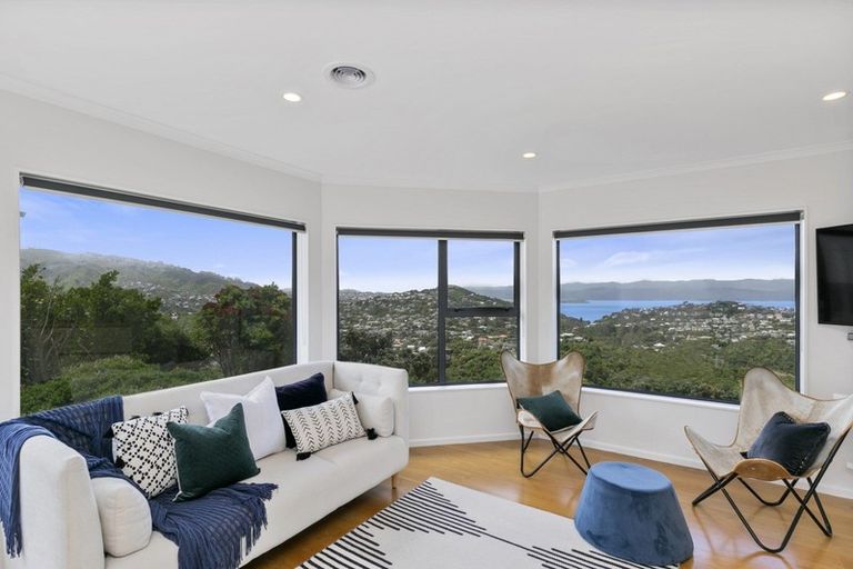 Photo of property in 42 Downing Street, Crofton Downs, Wellington, 6035