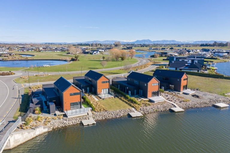 Photo of property in 203 Lake Hood Drive, Huntingdon, Ashburton, 7774