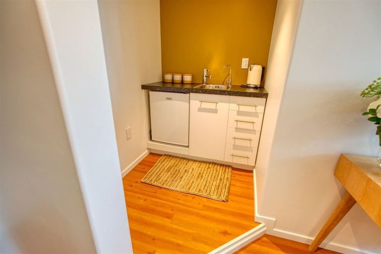 Photo of property in 41 Puketahi Street, Greymouth, 7805