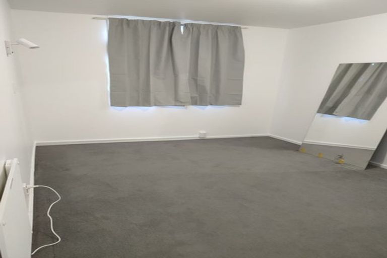 Photo of property in 19/125 Queens Drive, Lyall Bay, Wellington, 6022