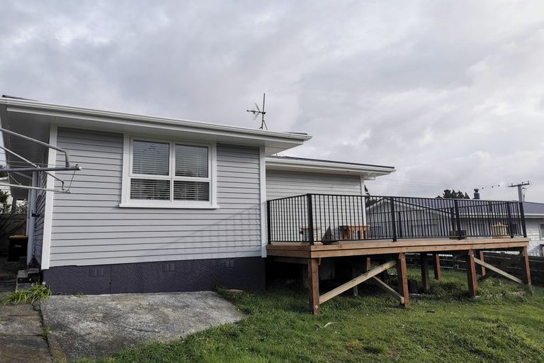 Photo of property in 68 Mark Avenue, Paparangi, Wellington, 6037