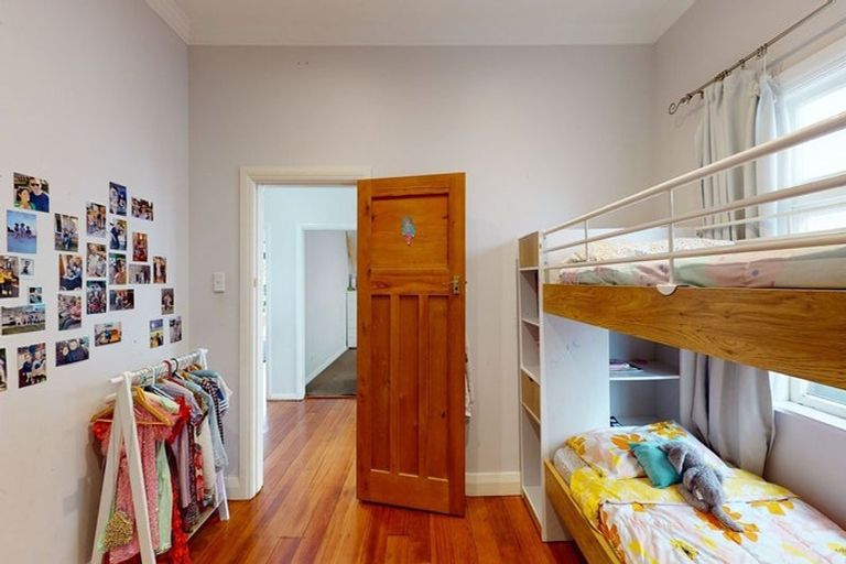 Photo of property in 47 Freyberg Street, Lyall Bay, Wellington, 6022