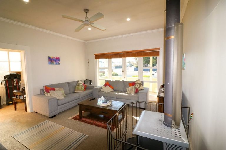 Photo of property in 46 Swinburn Street, Dannevirke, 4930