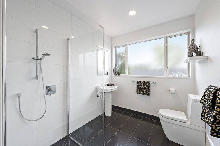 Photo of property in 12 Churchill Drive, Rangiora, 7400