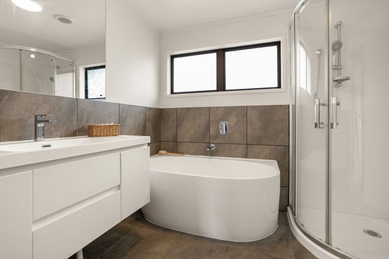 Photo of property in 81 Catherine Crescent, Whitianga, 3510