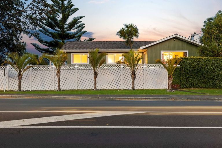 Photo of property in 83 Rangatira Road, Beach Haven, Auckland, 0626