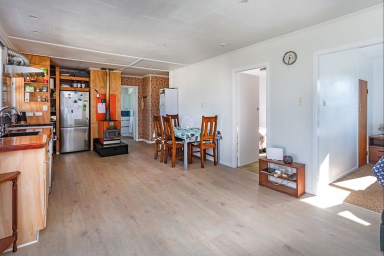 Photo of property in 5 Daphne Road, Tairua, 3508