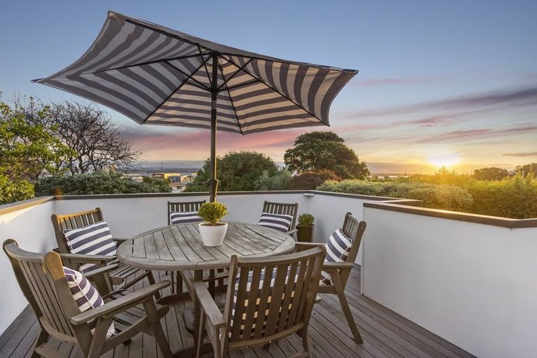 Photo of property in 72b Oceanview Road, Mount Maunganui, 3116