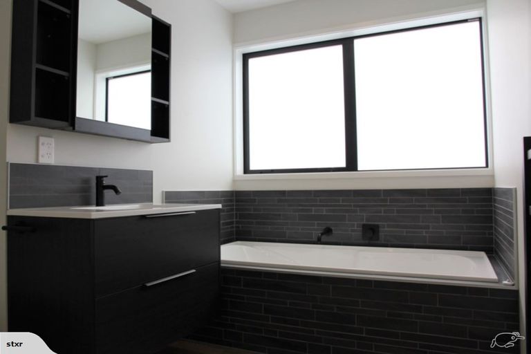 Photo of property in 61 Pakanga Grove, Pyes Pa, Tauranga, 3112