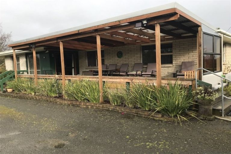 Photo of property in 39 Knorp Street, Halcombe, Feilding, 4779