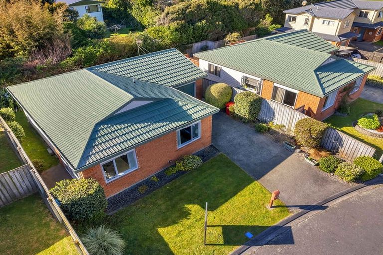 Photo of property in 16 Pohutukawa Grove, Titahi Bay, Porirua, 5022