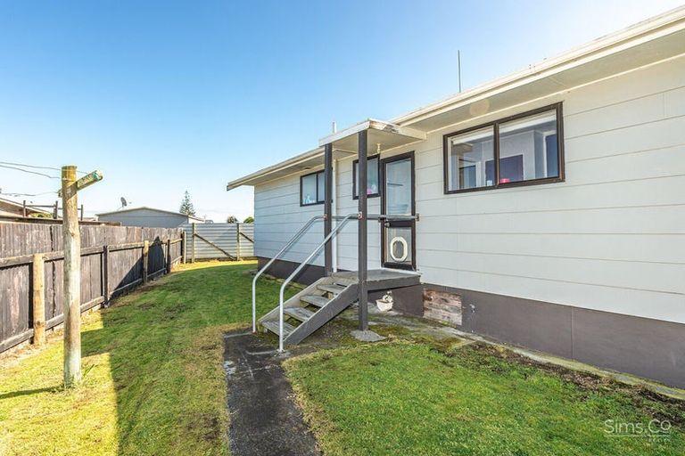 Photo of property in 38 Tongariro Street, Castlecliff, Wanganui, 4501
