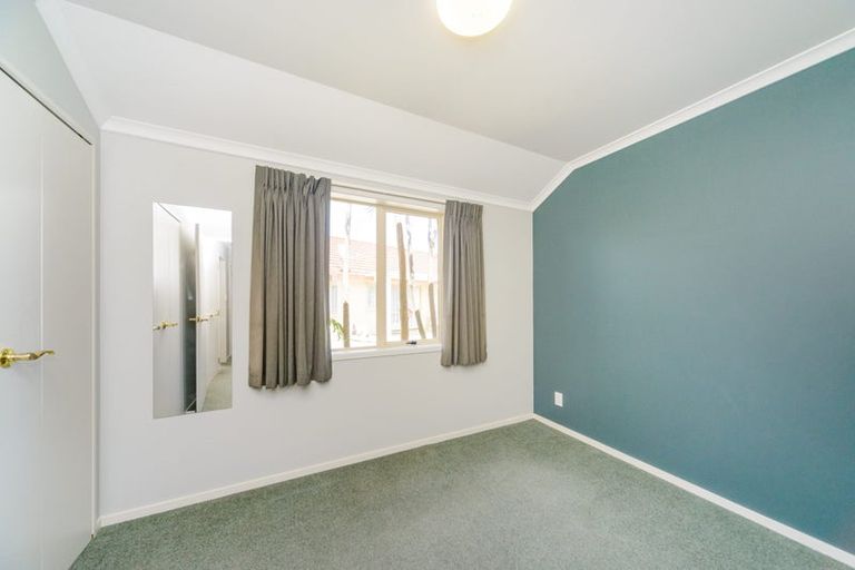 Photo of property in 9 Foxtail Fern, Kelvin Grove, Palmerston North, 4414