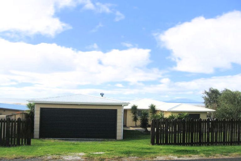 Photo of property in 35 Cheviot Street, Mangawhai Heads, Mangawhai, 0505