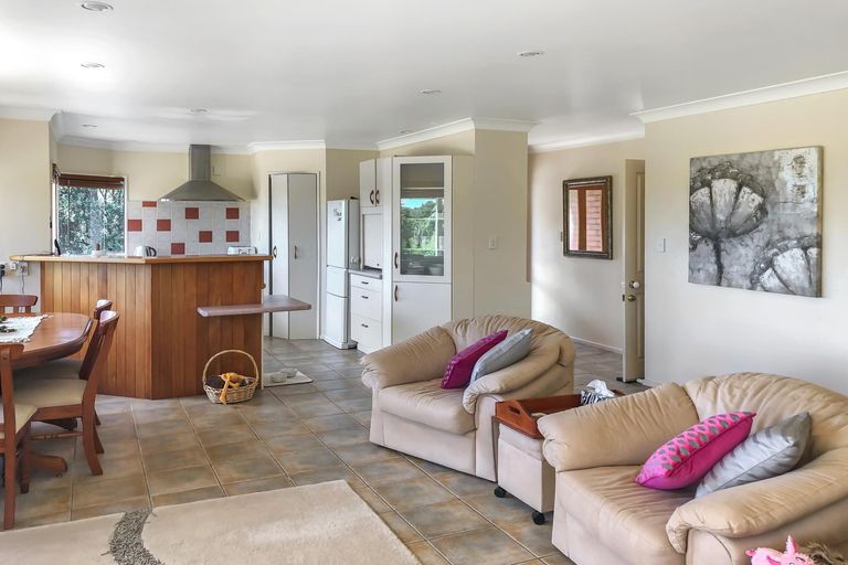 Photo of property in 125b Waimate North Road, Kerikeri, 0293